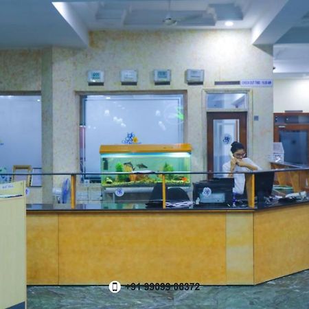 גנדהינאגר Infocity Club And Resort מראה חיצוני תמונה